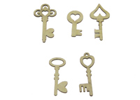 Декоративный элемент Влюбленные ключики. Длина ключей от 45 мм до 65 мм, толщина 2 мм.